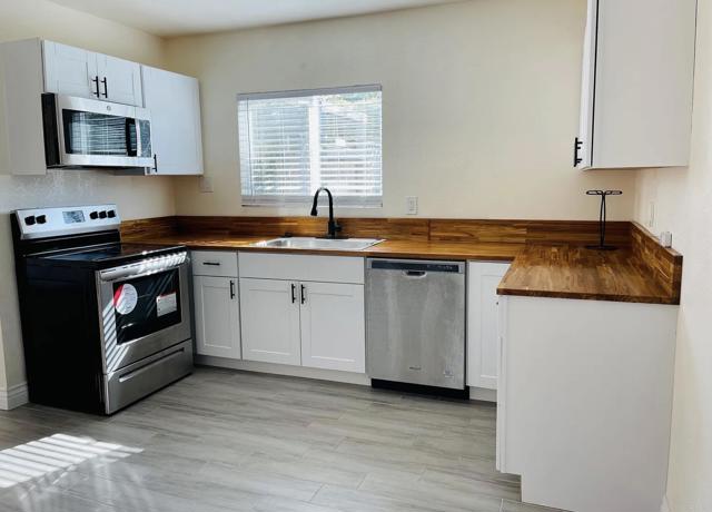 3812 14 36Th Street, San Diego CA: https://media.crmls.org/mediaz/ebd0091f-22f8-4bc0-a70d-93520d7a907c.jpg