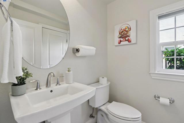 3454 Cinnamon Ridge Rd, San Ramon CA: https://media.crmls.org/mediaz/ebd089af-1826-4015-a6c8-3d8d49f14dd3.jpg