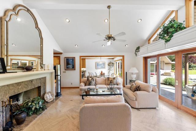 86 Belbrook Way, Atherton CA: https://media.crmls.org/mediaz/ebd0d000-f4ea-44ae-bf33-c7a9c541b858.jpg