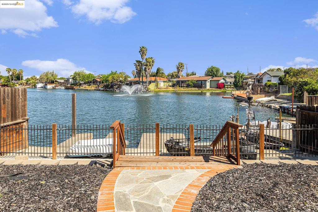 117 S Lake Dr