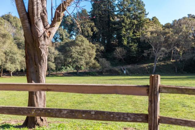 2834 Casa De Vida Drive, Aptos CA: https://media.crmls.org/mediaz/ebd17ef7-08da-4514-956f-128e768c5515.jpg