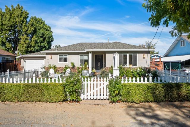 1089 Audrey Avenue, Campbell CA: https://media.crmls.org/mediaz/ebd2b014-7b10-48ce-8b17-b26e19745f2f.jpg