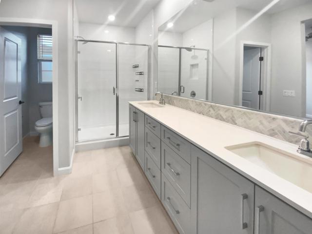 1206 Sunrise Vw, San Marcos CA: https://media.crmls.org/mediaz/ebd45092-2639-4948-a1b7-1ce6cd2fc046.jpg