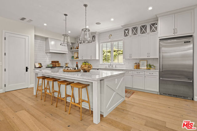 3520 Butler Avenue, Los Angeles CA: https://media.crmls.org/mediaz/ebd4dbef-c873-4a21-ae93-f06350d4e900.jpg