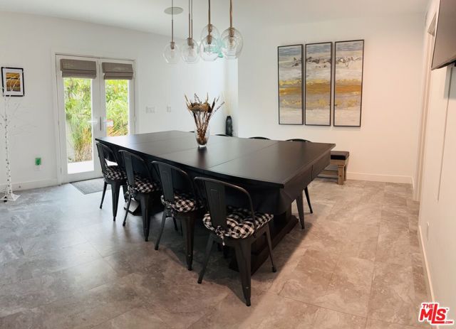 4938 Imlay Avenue, Culver City CA: https://media.crmls.org/mediaz/ebd57606-b9ce-40ee-91fa-cea5deaaa34c.jpg