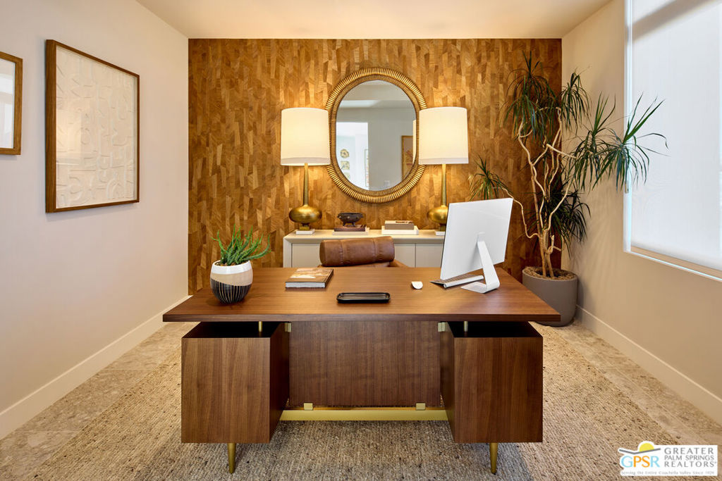 https://media.crmls.org/mediaz/ebd6a3c9-9bbd-4a10-abf8-981906dc7764.jpg?preset=X-Large