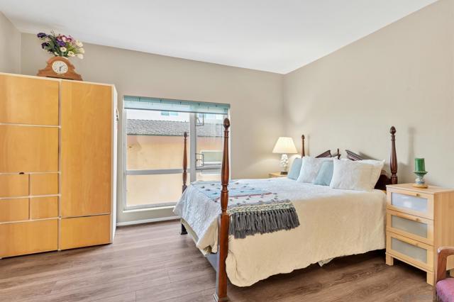 1362 Seacoast Dr, Imperial Beach CA: https://media.crmls.org/mediaz/ebd6af65-706c-4ff1-a5b6-78f8fd3ebba0.jpg