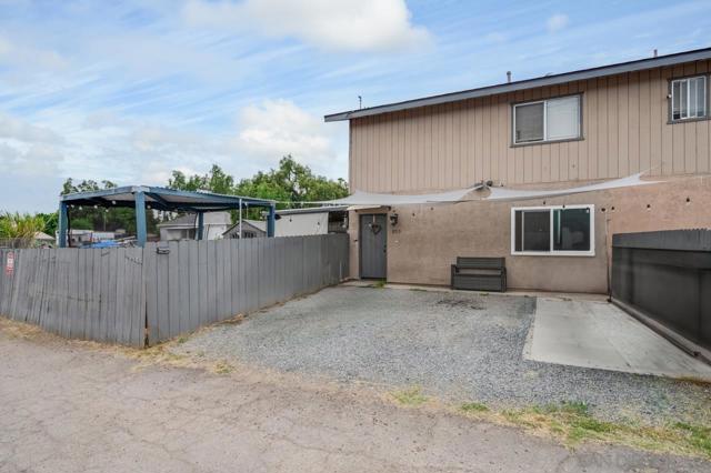 8713 15 Central Way, Spring Valley CA: https://media.crmls.org/mediaz/ebd6feea-f296-4ddc-9e62-a33b63ce0017.jpg