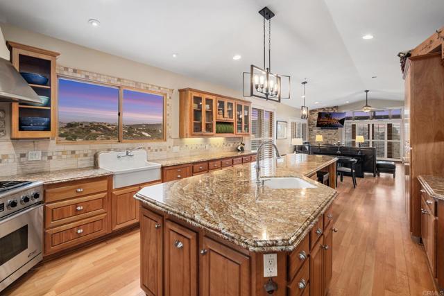 18351 WOODS HILL, Ramona CA: https://media.crmls.org/mediaz/ebd73cb9-20dd-43c4-866e-6e3c3fe47503.jpg