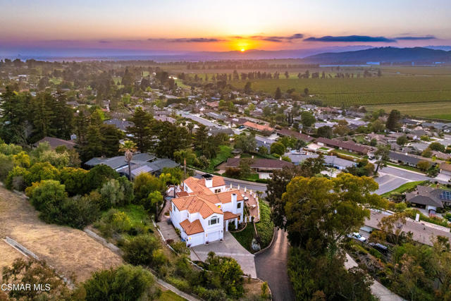 1074 Deseo Avenue, Camarillo CA: https://media.crmls.org/mediaz/ebd7c402-1ffd-4f3d-970f-ef3c901c5a1e.jpg