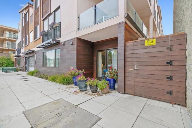 922 Woodside Road, Redwood City CA: https://media.crmls.org/mediaz/ebd7ddf0-fb28-4016-870d-780c2054fdf6.jpg