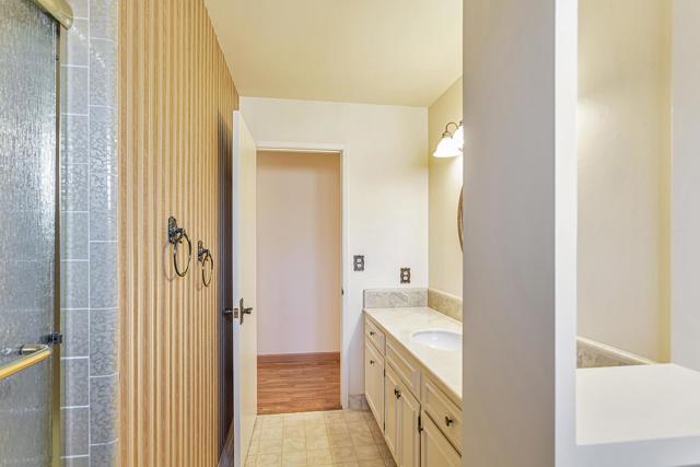 1223 La Canada Way, Salinas CA: https://media.crmls.org/mediaz/ebd90355-15f6-4973-9f0c-53372a7e866f.jpg