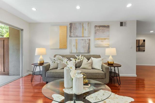 1101 Continentals Way, Belmont CA: https://media.crmls.org/mediaz/ebd95a9c-6ac8-4a72-8798-d383f1e02093.jpg