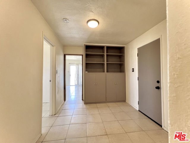 6391 Ruth Drive, Yucca Valley CA: https://media.crmls.org/mediaz/ebd978cb-f4ce-419f-a5df-4d60ab1520bb.jpg