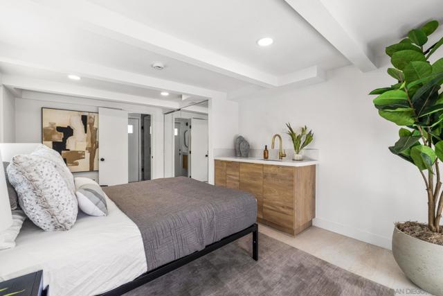252 E Ocotillo Ave., Palm Springs CA: https://media.crmls.org/mediaz/ebd9c9a0-b66a-4f16-a8a6-a436e37b8785.jpg