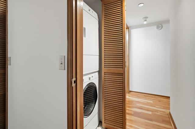 230 W Laurel Street, San Diego CA: https://media.crmls.org/mediaz/ebda134a-78ef-4543-8ee1-20027b8eff2d.jpg