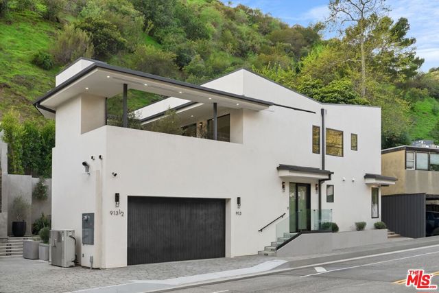913 913 1/2 N Beverly Glen Boulevard, Bel Air CA: https://media.crmls.org/mediaz/ebdb7919-ee77-4039-ae19-9dce4c751167.jpg