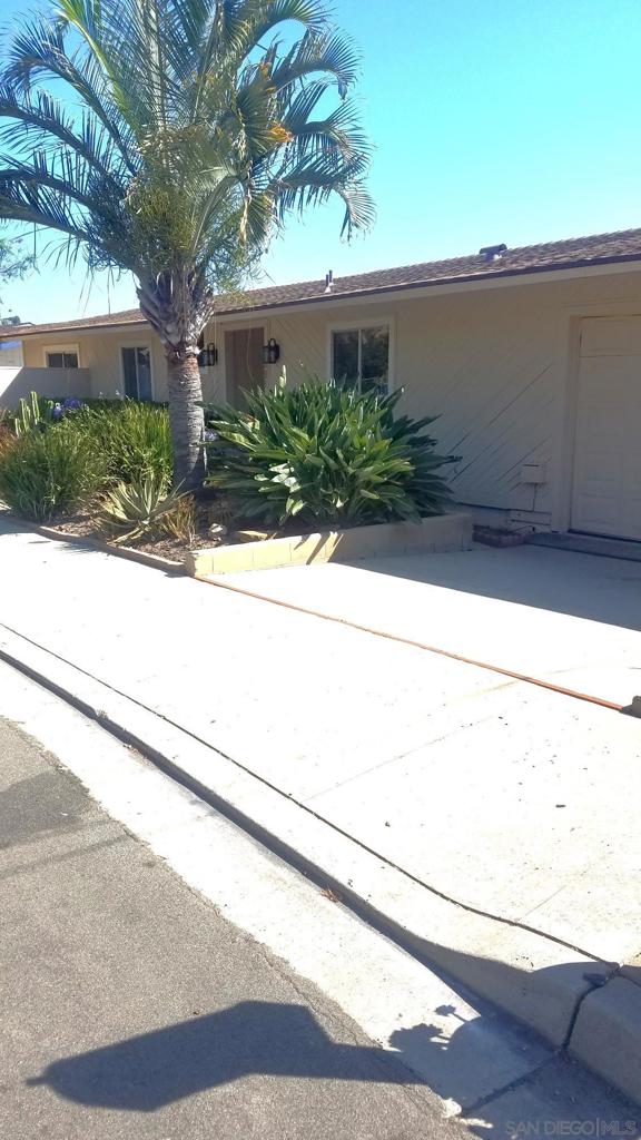 5681 Desert View Drive - photo 2