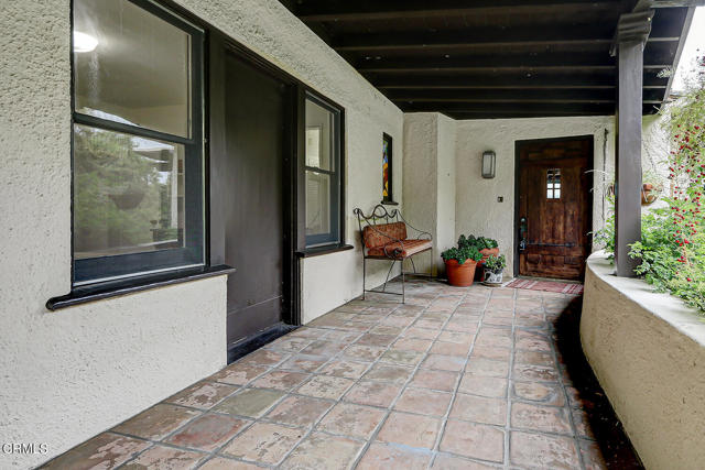 Detail Gallery Image 5 of 52 For 900 Eilinita Ave, Glendale,  CA 91208 - 4 Beds | 3/1 Baths