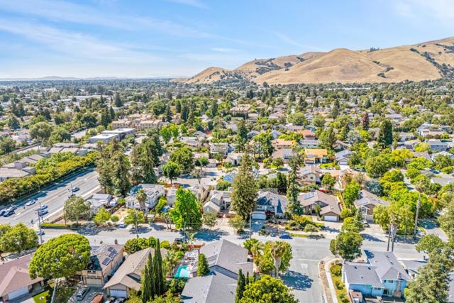 110 Morrison Canyon Road, Fremont CA: https://media.crmls.org/mediaz/ebdc842e-261d-40d2-8e75-2e56da4ab645.jpg