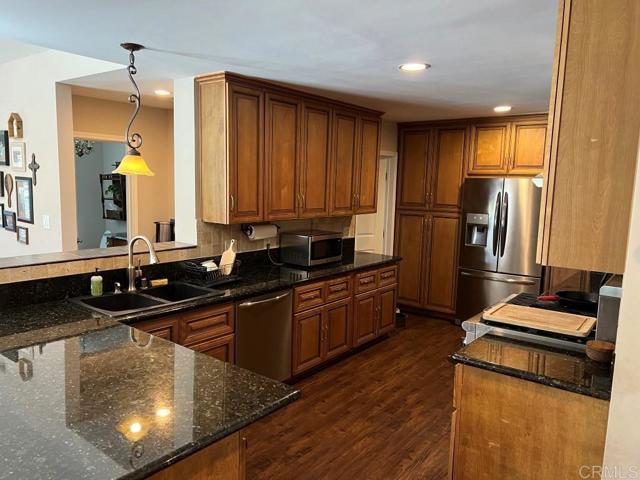 Detail Gallery Image 14 of 37 For 13441 Sagewod Dr, Poway,  CA 92064 - 4 Beds | 2/1 Baths