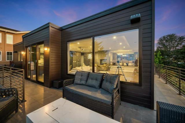 1548 Los Montes Drive, Burlingame CA: https://media.crmls.org/mediaz/ebde4f7c-c2c1-4a5b-beec-7223320f8be3.jpg