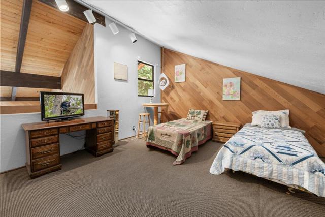43706 Sand Canyon Road, Big Bear CA: https://media.crmls.org/mediaz/ebde7b50-ed50-442a-93e4-1cde7941c4f3.jpg