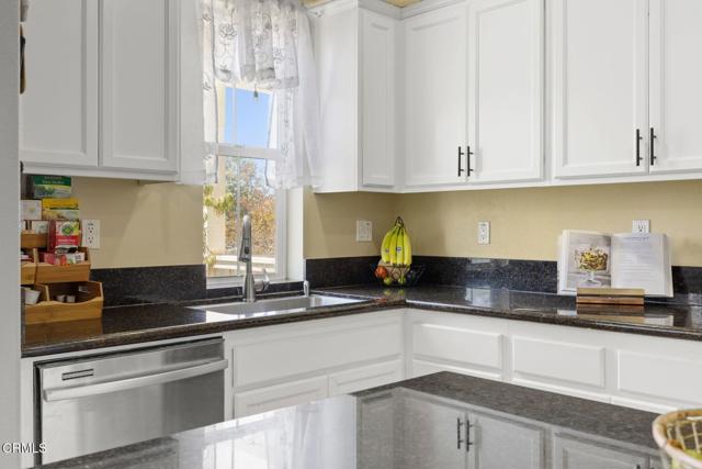3102 N Oxnard Boulevard, Oxnard CA: https://media.crmls.org/mediaz/ebdef44d-ee16-402d-a969-f792502b2b39.jpg