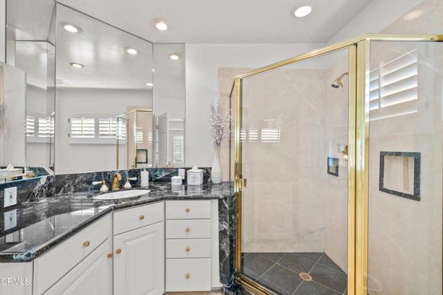 Detail Gallery Image 52 of 63 For 4240 Reyes Dr, Los Angeles,  CA 91356 - 4 Beds | 4/1 Baths