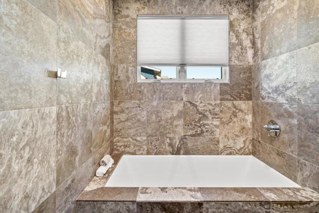 2974 E Cliff Drive, Santa Cruz CA: https://media.crmls.org/mediaz/ebdf423e-cabe-42bc-a854-0d1c0b83c84d.jpg