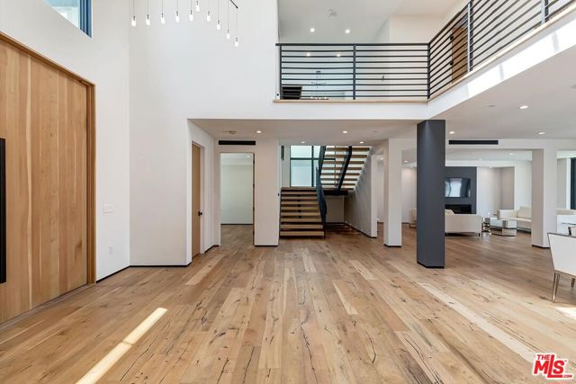 6115 W 6th Street, Los Angeles CA: https://media.crmls.org/mediaz/ebdfa37b-ca19-4e9f-874a-67877467996c.jpg