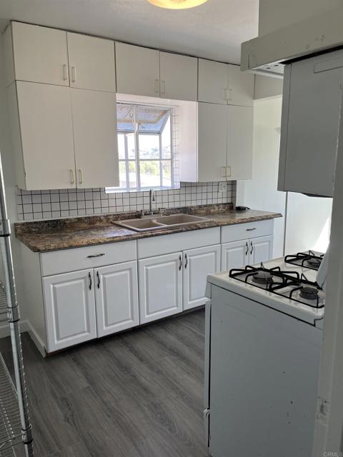 Detail Gallery Image 2 of 10 For 833 60th St, San Diego,  CA 92114 - 2 Beds | 1 Baths