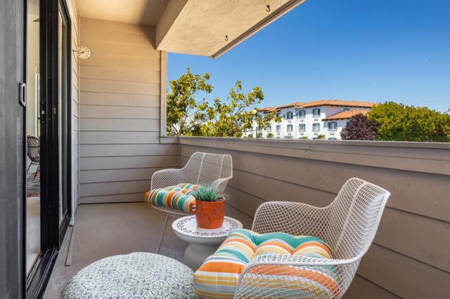 3900 Alameda Avenue, Capitola CA: https://media.crmls.org/mediaz/ebdff1d5-7f39-4d95-b895-69c3295ba12e.jpg