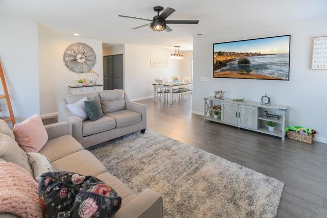 23912 Benito Way, Ramona CA: https://media.crmls.org/mediaz/ebe0d6ad-fa44-4153-841a-27db0b00beaa.jpg