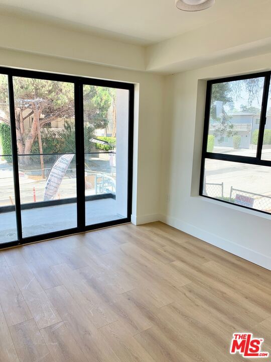 1822 Overland Avenue, Los Angeles CA: https://media.crmls.org/mediaz/ebe0ff81-aaa4-4f90-a1ad-8d85b256a651.jpg