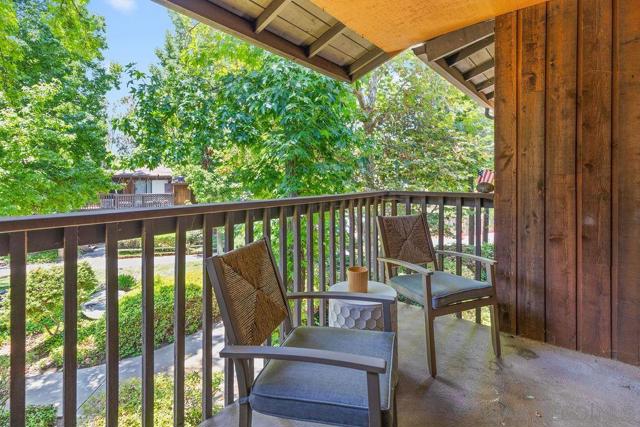 2157 Arnold Way, Alpine CA: https://media.crmls.org/mediaz/ebe11df3-dec2-4a45-88bd-9eea7019e8ec.jpg