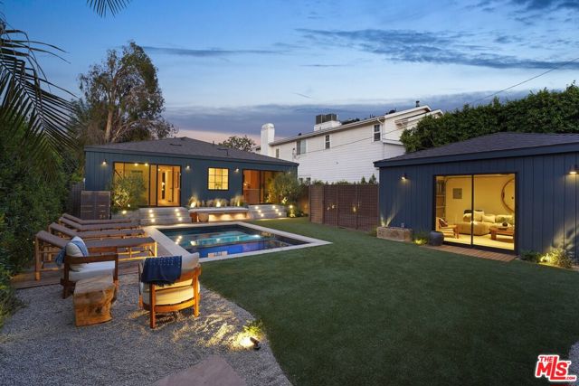 4539 Atoll Avenue, Sherman Oaks CA: https://media.crmls.org/mediaz/ebe17869-b63b-4c3a-8454-3dbf8fafbb9c.jpg