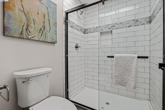 1410 Groth Cir, Pleasanton CA: https://media.crmls.org/mediaz/ebe17a04-d3b1-49b9-a784-8be3cb3df3f3.jpg