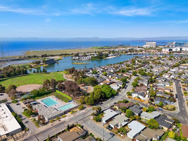 1633 Ark Street, San Mateo CA: https://media.crmls.org/mediaz/ebe1917b-7032-4447-a266-5153309c6bf6.jpg