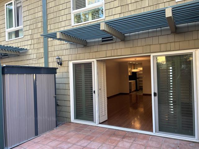 940 Peninsula Avenue, San Mateo CA: https://media.crmls.org/mediaz/ebe1ea1f-1166-43e8-a9fb-d4bf1ce149a5.jpg