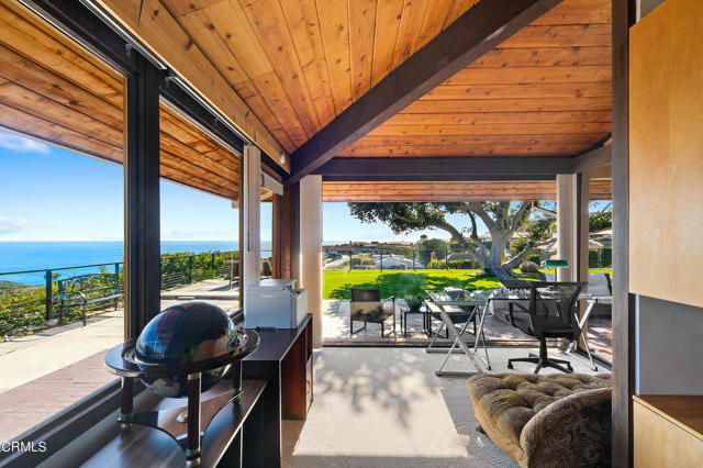 Detail Gallery Image 19 of 28 For 24602 Vantage Point Ter, Malibu,  CA 90265 - 5 Beds | 3 Baths
