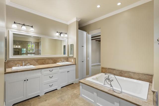 16631 Valle Verde Rd, Poway CA: https://media.crmls.org/mediaz/ebe264fb-8c13-453c-89e1-8cc21a8f5772.jpg