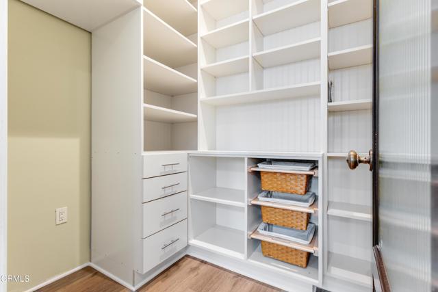 Detail Gallery Image 13 of 29 For 2503 Allanjay Pl, Glendale,  CA 91208 - 5 Beds | 4 Baths