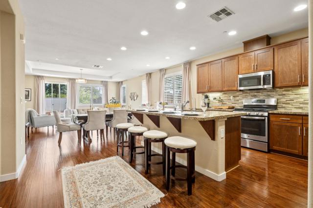 1141 Navigator Drive, Lathrop CA: https://media.crmls.org/mediaz/ebe35a59-6982-4c7f-8bba-1dc890109457.jpg