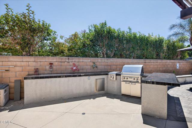 115 Cleveland Court, Ventura CA: https://media.crmls.org/mediaz/ebe3c883-7742-4e5b-963d-2eb58251a619.jpg