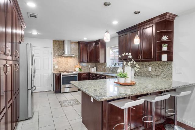 689 Springwood Drive, San Jose CA: https://media.crmls.org/mediaz/ebe42097-9a73-4852-82e3-99501da1042c.jpg