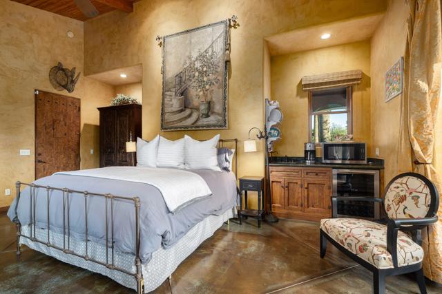 80780 Vista Bonita Trail, La Quinta CA: https://media.crmls.org/mediaz/ebe46885-d9ba-4b32-a423-0f34ed41e451.jpg