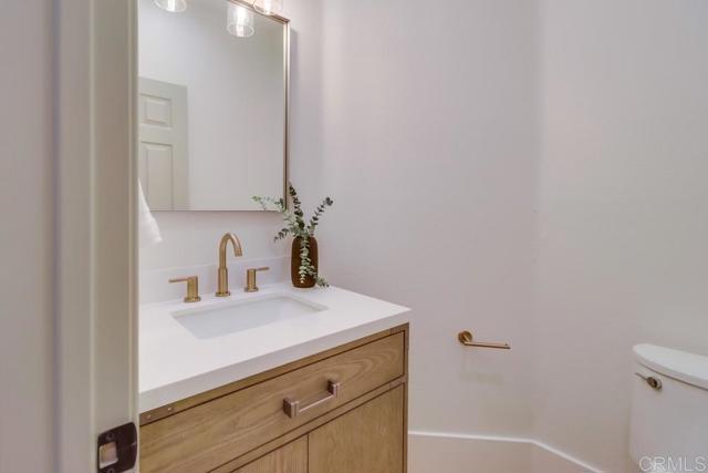 Detail Gallery Image 26 of 75 For 2850 Palmetto Point Ct, Chula Vista,  CA 91915 - 5 Beds | 4/1 Baths