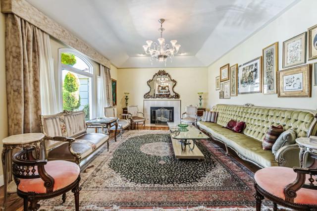 12308 Crayside Lane, Saratoga CA: https://media.crmls.org/mediaz/ebe51486-6cc6-4613-bb91-0665fd8ea6ce.jpg