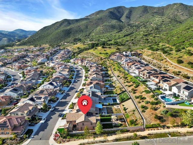 35805 Shetland Hills E, Fallbrook CA: https://media.crmls.org/mediaz/ebe57288-7ba0-4e1a-94ca-ff5d7de2415b.jpg